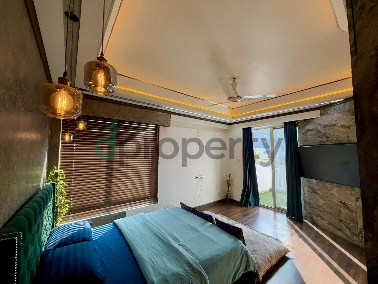 3400 SFT Luxurious Full Furnished South Face Apartment 9th Floor for Sale at Bashundhara R/A