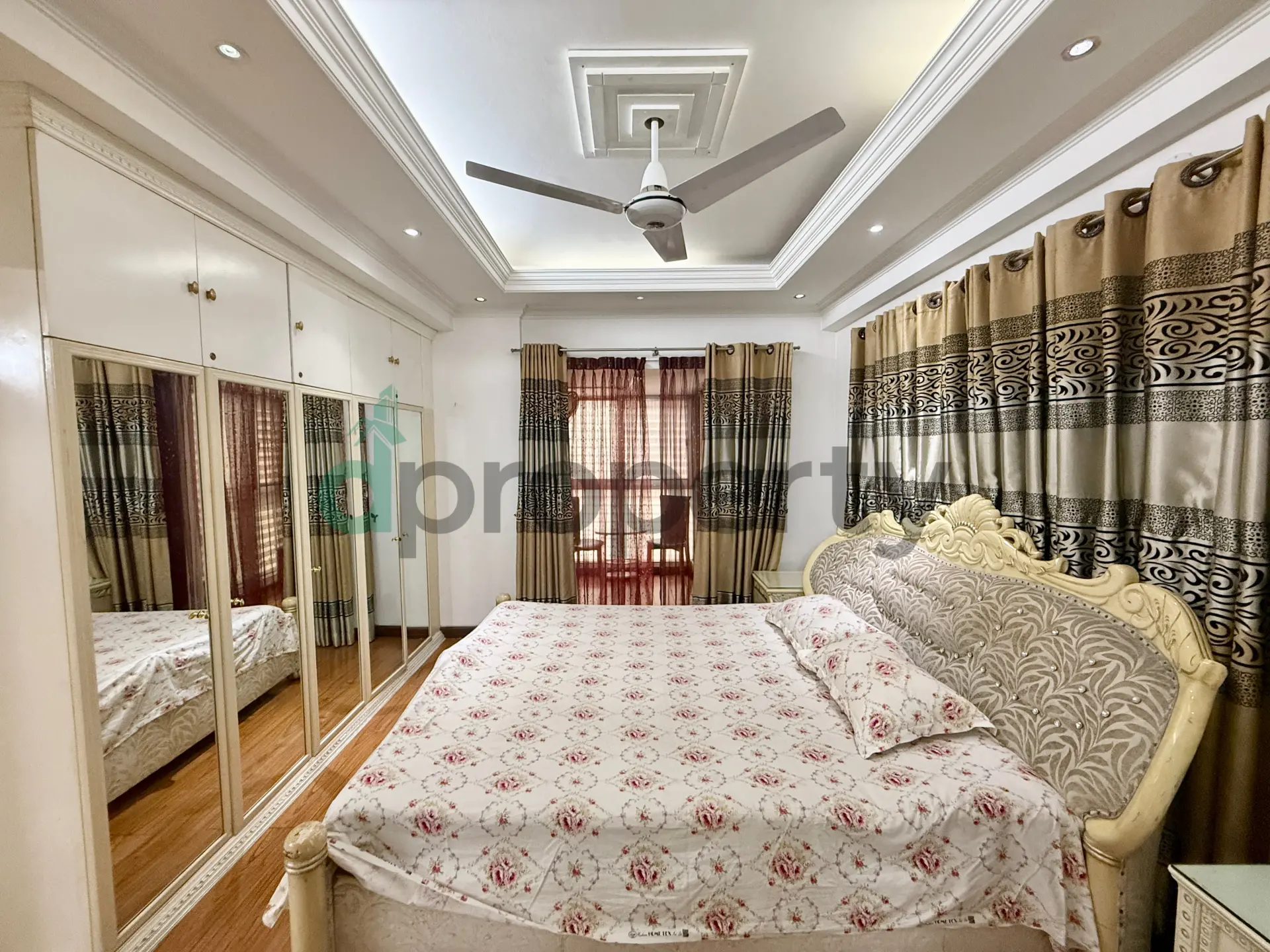 2300 SFT Luxurious Fully Furnished South Face Apartment 3rd Floor for Rent at Bashundhara R/A
