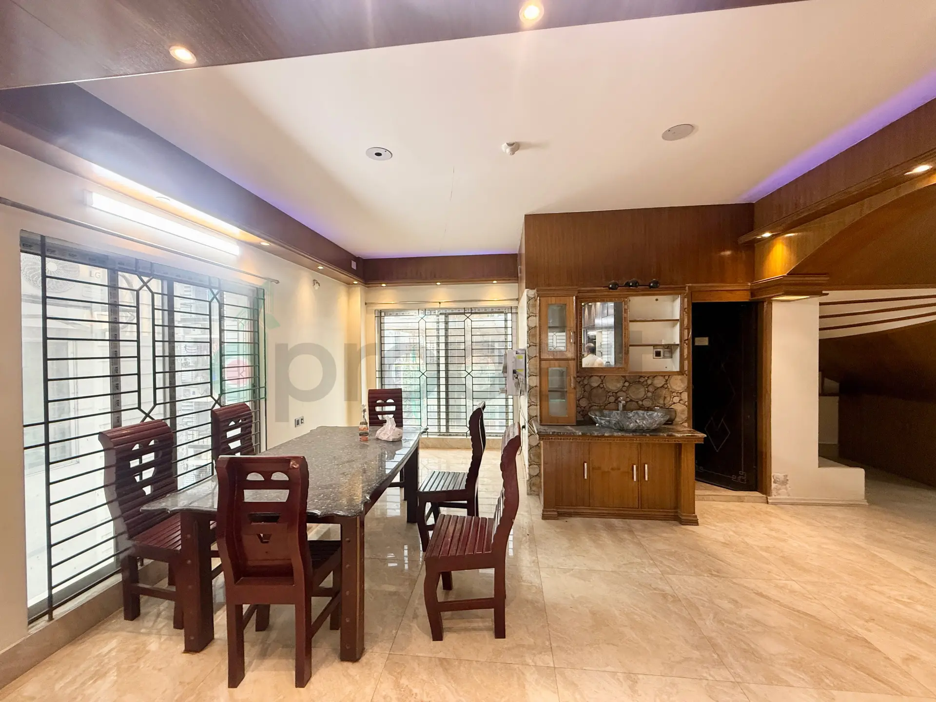 3200 SFT Luxurious Semi Furnished Duplex South Face Flat Rent at Bashundhara R/A - Gallery Image