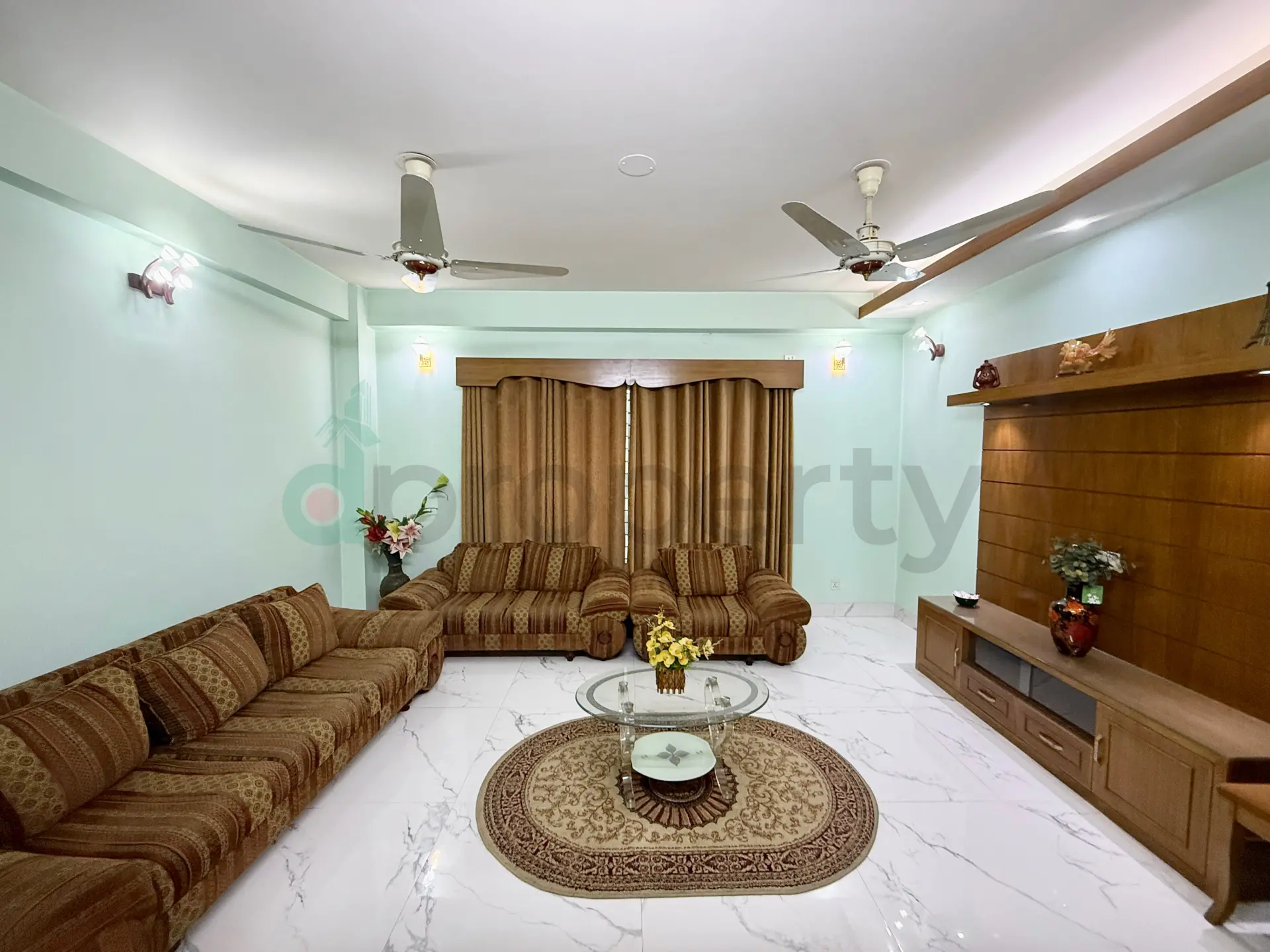 2700 SFT Luxurious Fully Furnished South  Flat Rent 3rd floor at Bashundhara R/A