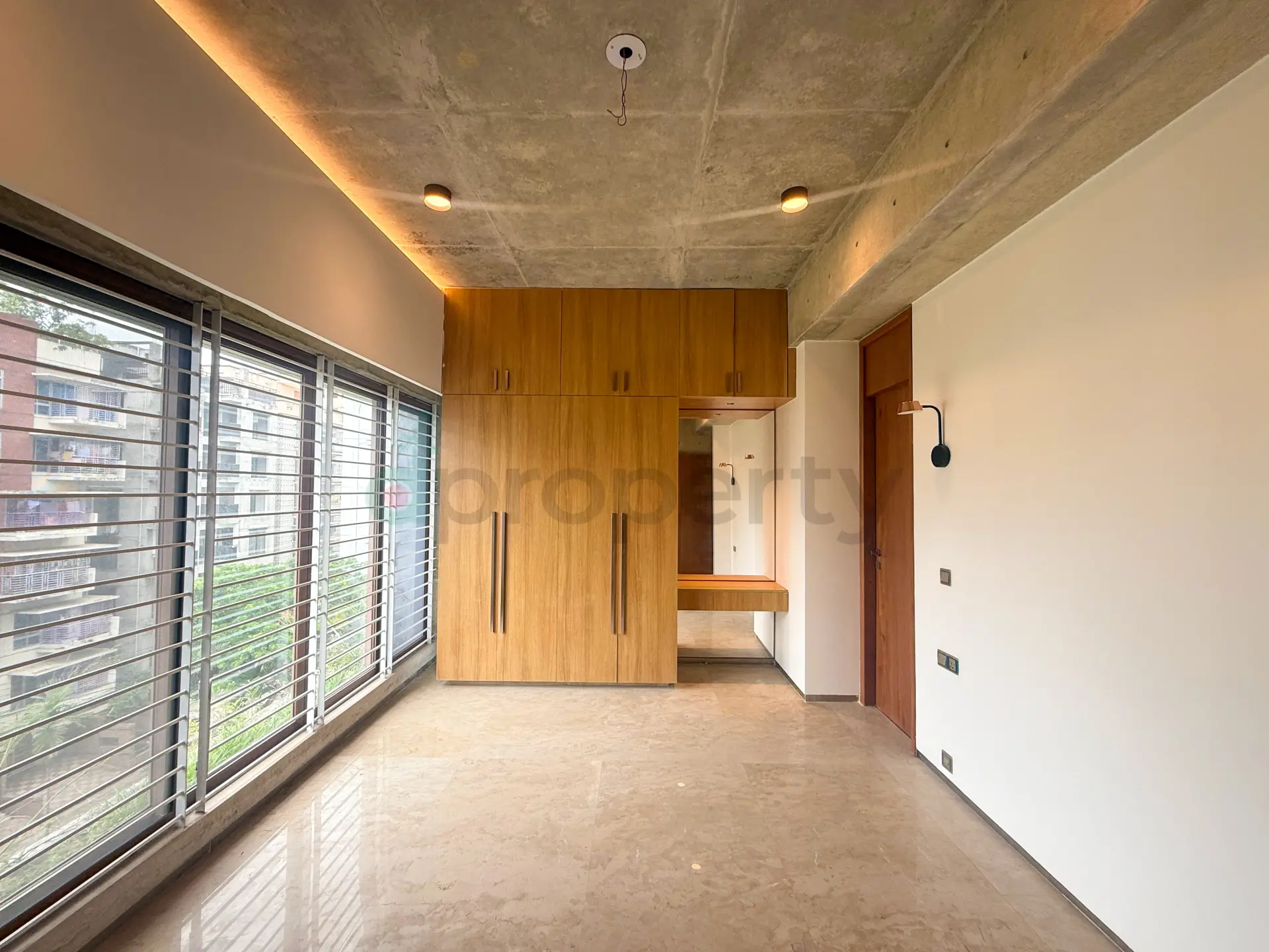 2600 SFT Brand New Semi Furnished Fair Face Building Apartment Rent at 4th Floor Bashundhara R/A - Gallery Image