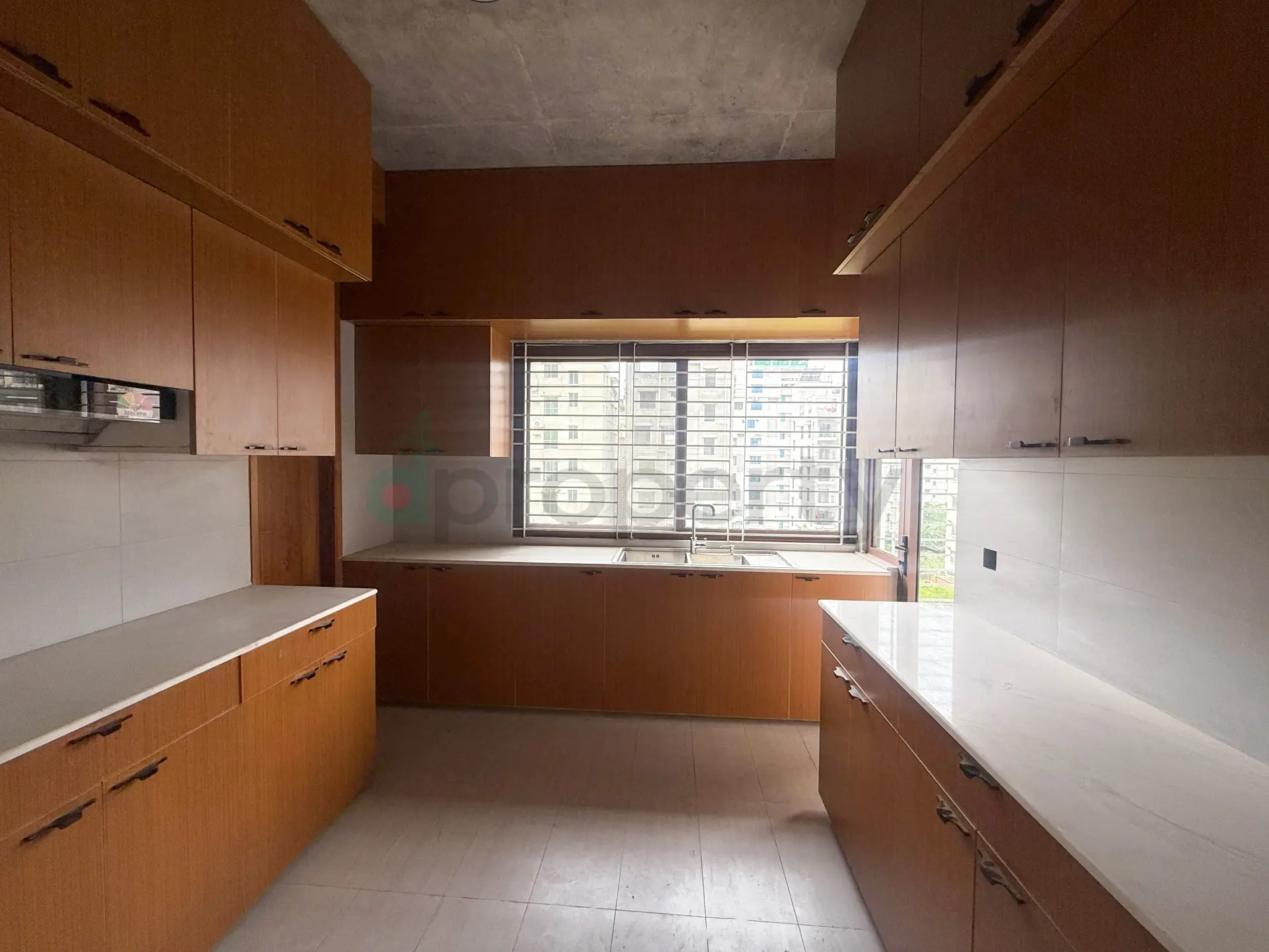 2600 SFT Brand New Semi Furnished Fair Face Building Apartment Rent at 4th Floor Bashundhara R/A - Gallery Image