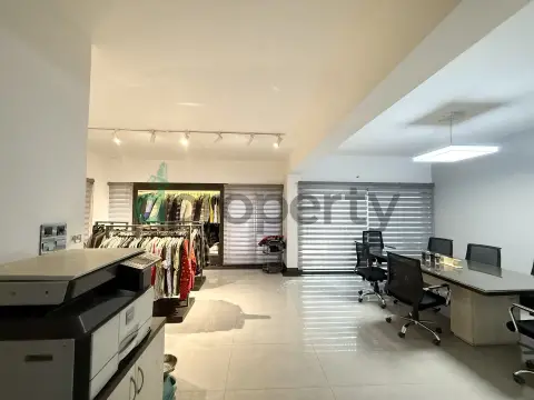 2500 SFT Full Furnished Office rent at First Floor