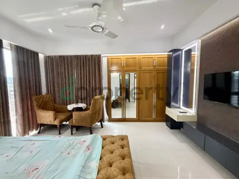 2200 SFT Luxurious Full Furnished Flat rent at 6th Floor at Banani