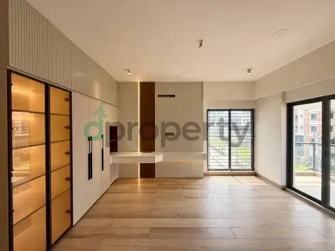 3500 SFT Luxurious Brand New Semi Furnished South West Corner Flat Rent