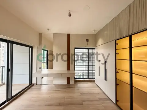 3500 SFT Luxurious Brand New Semi Furnished South West Corner Flat Rent
