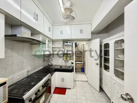 2300 SFT Luxurious Fully Furnished South Face Apartment 3rd Floor for Rent at Bashundhara R/A