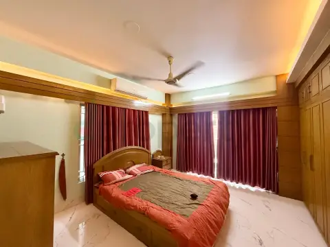 2700 SFT Luxurious Fully Furnished South  Flat Rent 3rd floor at Bashundhara R/A